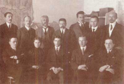 Н.Н. Дмитриев среди членов РОБТиТа (третий слева, во втором ряду). 1914 г.