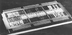 Арифметическое устройство на твердосхемных модулях.  Фото из буклета ТС от 1965 г.