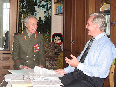 Н.К. Остапенко и Б.М. Малашевич, 29 августа 2003 г.