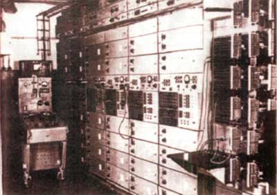 Радиолокационная установка и антенна передающего центра в НИИ-9