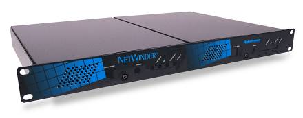 Рис. 3. Серверы Netwinder, предназначенные для монтирования в стойку.